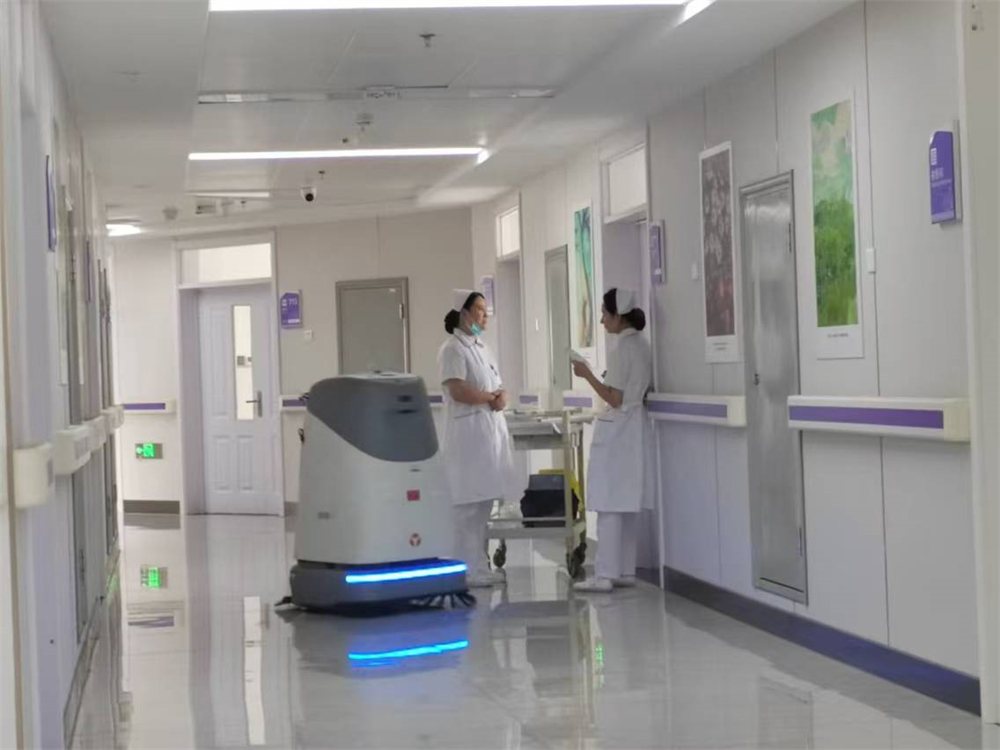 大連某醫院引入皓瑞潔清潔機器人助力醫院衛生清掃